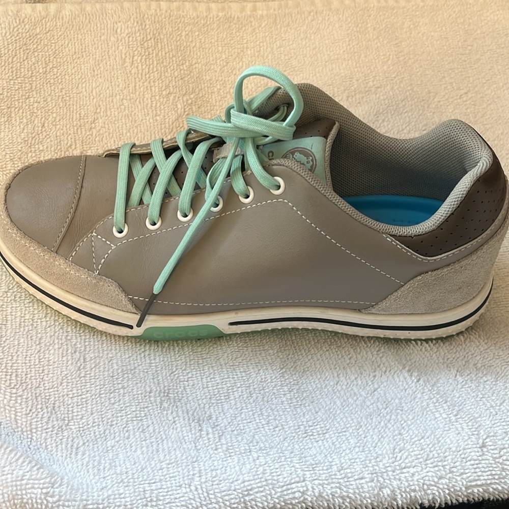 Women’s Crocs Golf Shoes